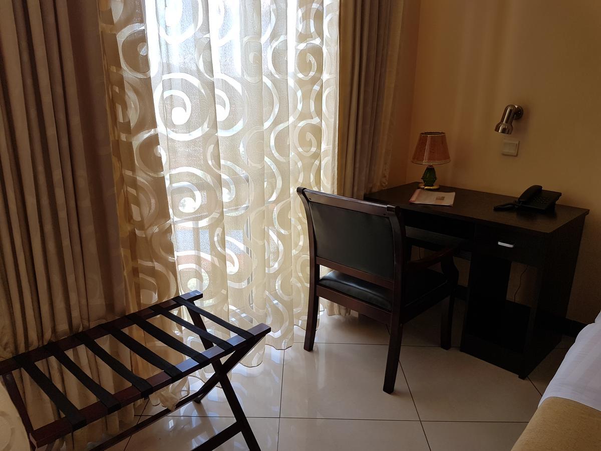 Beausejour Hotel Kigali Exteriör bild